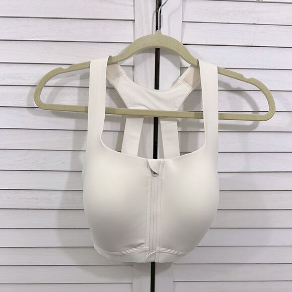 Sports Bra Size 34DD All In Motion Off White * - Picture 3 of 9